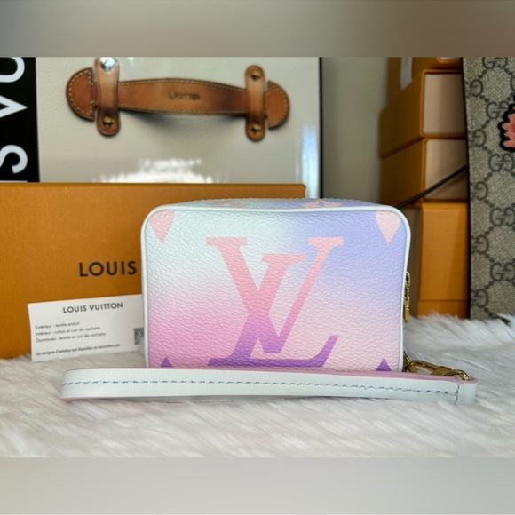 Practically Brand New Louis Vuitton•Sunrise Pastel Wapity Wristlet Pouch - Picture 2 of 5